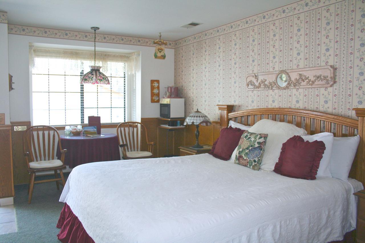 Captain'S Cove Inn Кэмбриа Экстерьер фото